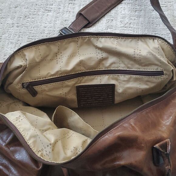 Moore and Giles | Leather Benedict Weekend Bag - Picture 13 of 13